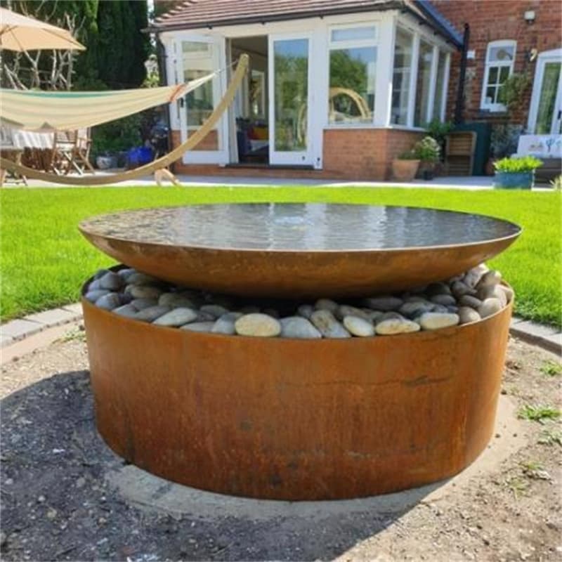 <h3>Fountain and water feature manufacturers | EXTERNAL WORKS</h3>
